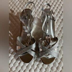 FIONI Clothing Silver Glitter Strappy Sandals